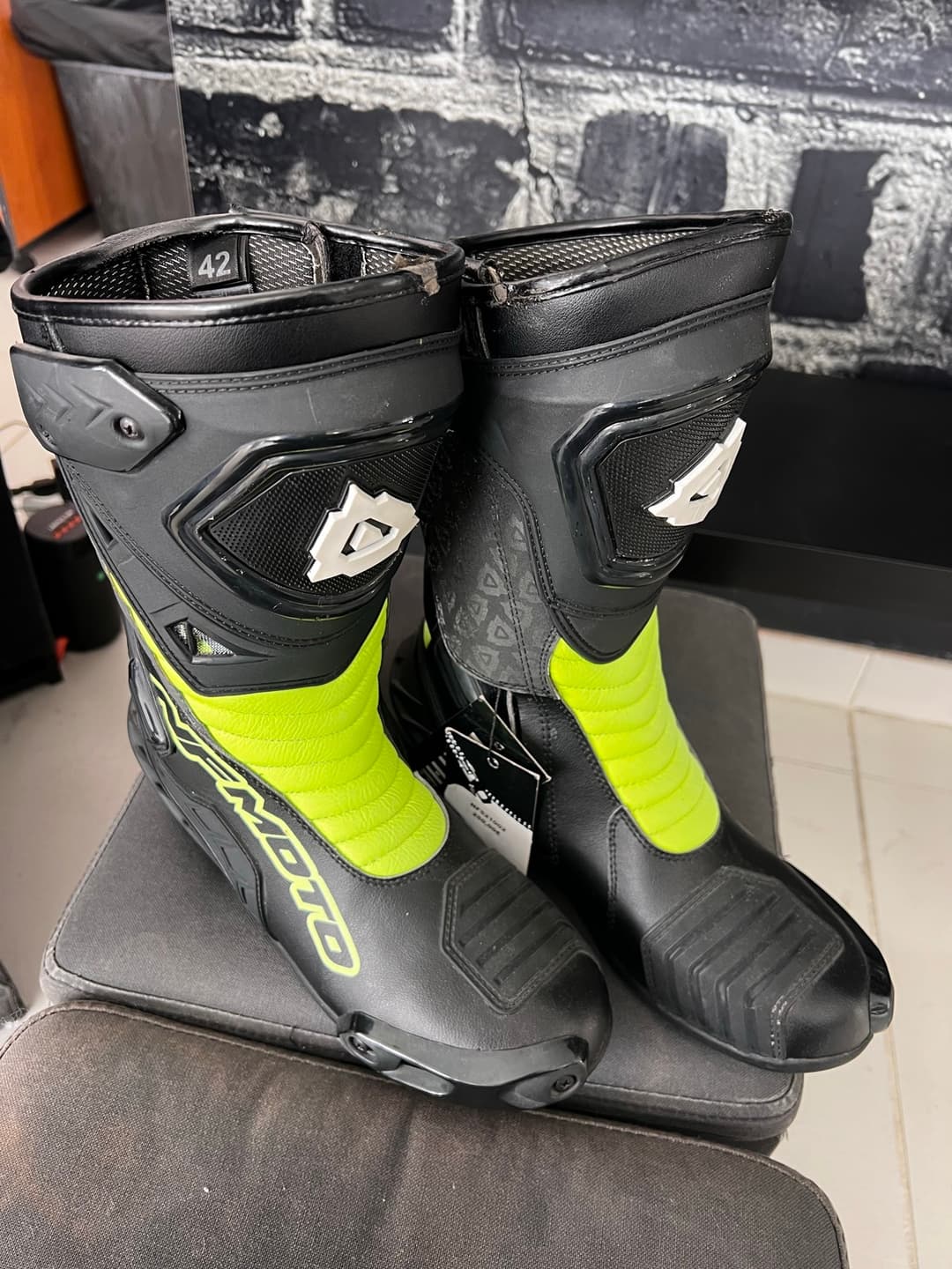 Botas desportivas cano alto NF Moto 42
